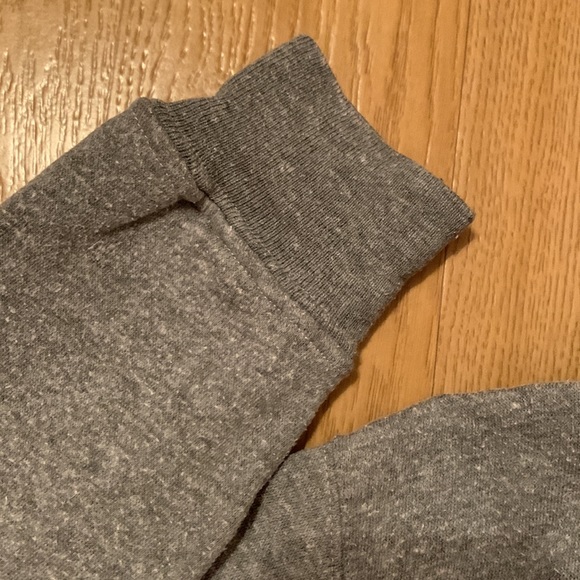 brandy melville - cropped crewneck - Picture 2 of 5